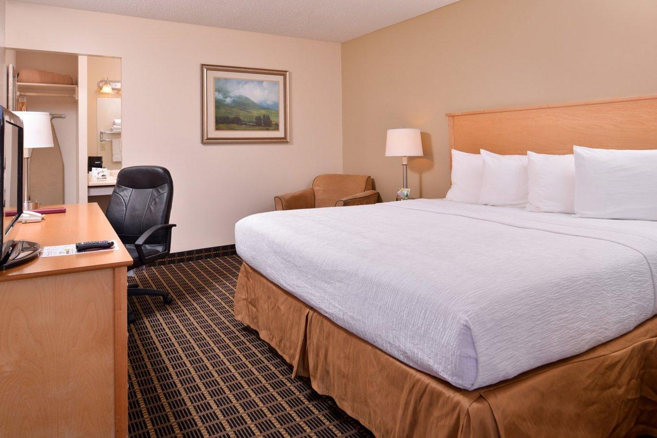 Campus Inn & Suites Eugene Downtown Екстериор снимка