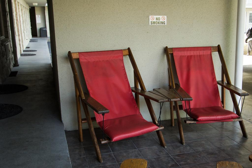 Campus Inn & Suites Eugene Downtown Екстериор снимка