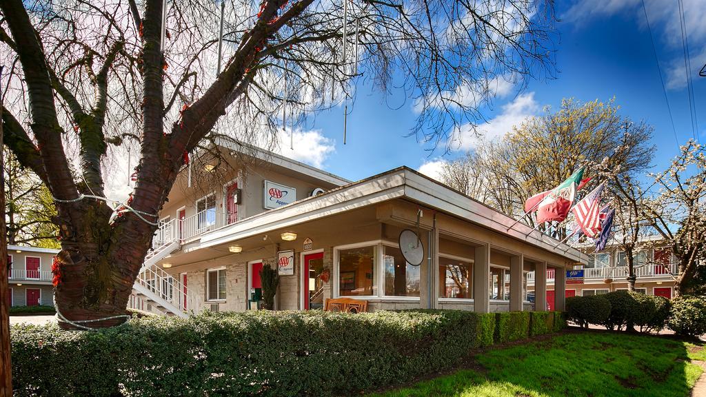 Campus Inn & Suites Eugene Downtown Екстериор снимка