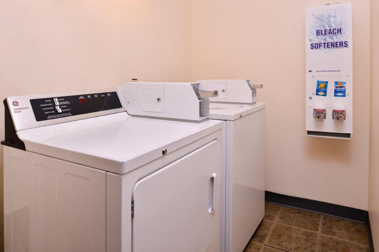 Campus Inn & Suites Eugene Downtown Екстериор снимка