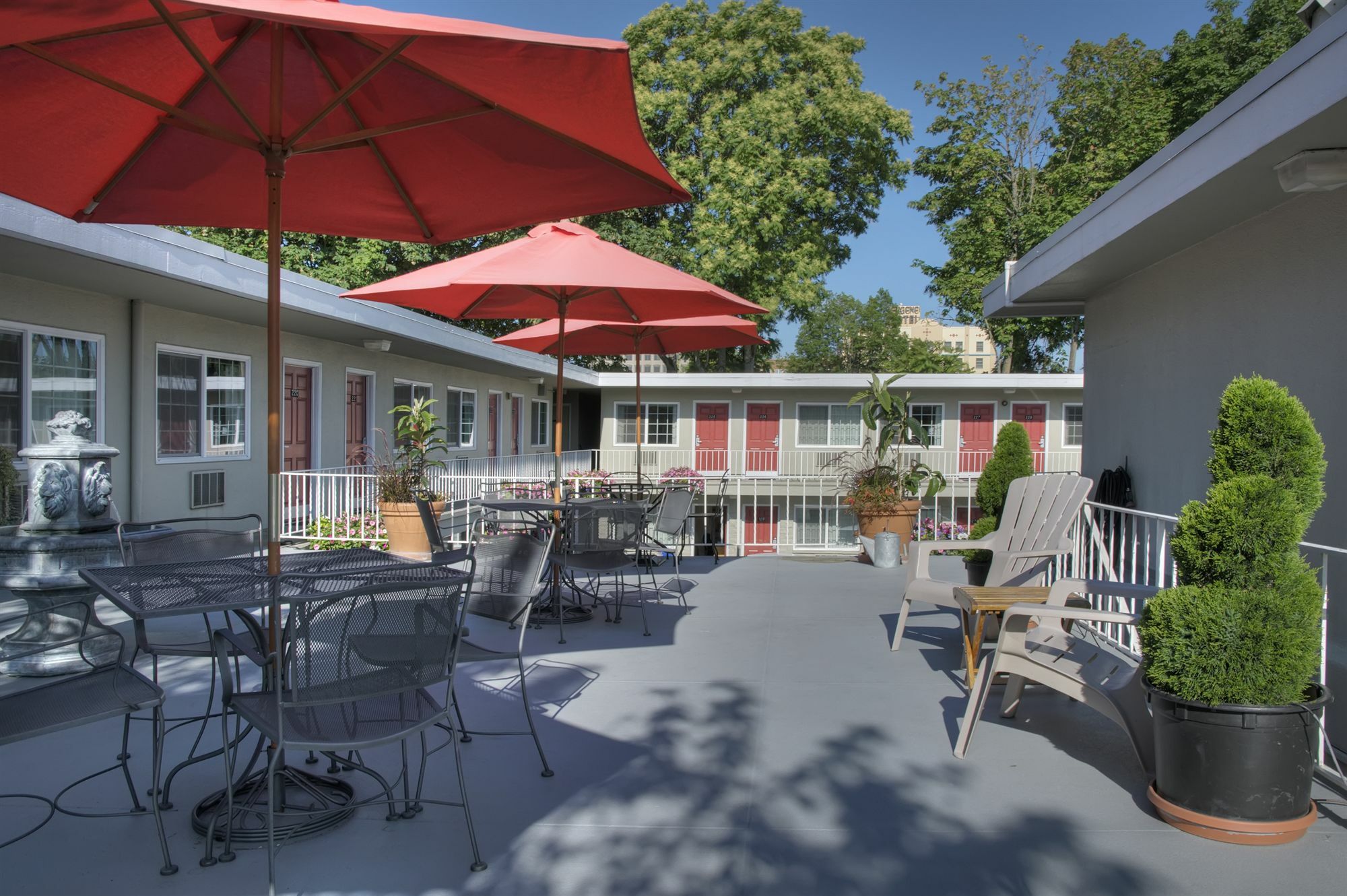 Campus Inn & Suites Eugene Downtown Екстериор снимка