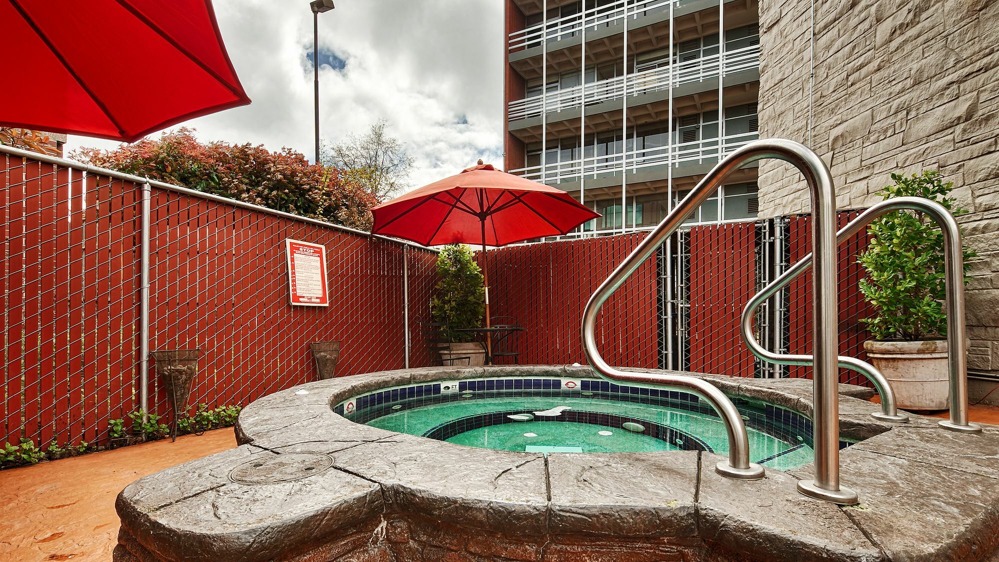 Campus Inn & Suites Eugene Downtown Екстериор снимка