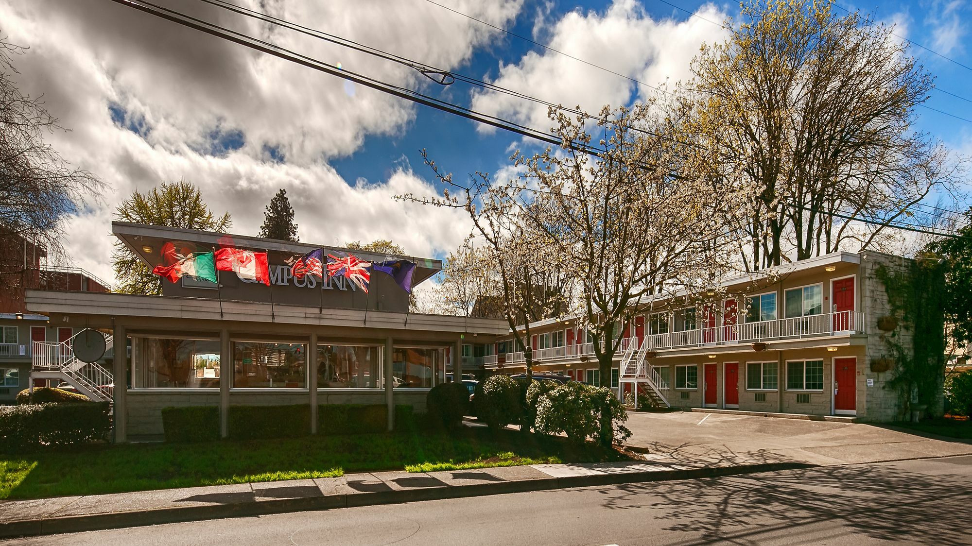 Campus Inn & Suites Eugene Downtown Екстериор снимка